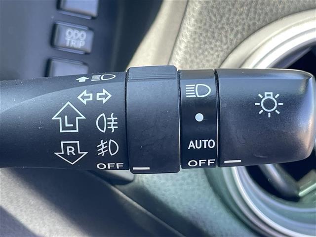 ８６ ＧＴリミテッド　ブラックパッケージ　登録時走行距離８６６３５ｋｍ　社外ナビ（ＡＭ／ＦＭ／ＣＤ／ＤＶＤ／ＢＴ）　バックカメラ　ＲＡＹＳ１８インチアルミホイール　ＢＬＩＴＺマフラー　ＴＯＭ’Ｓエアロパーツ　純正ｂｒｅｍｂｏレッドキャリパー（12枚目）