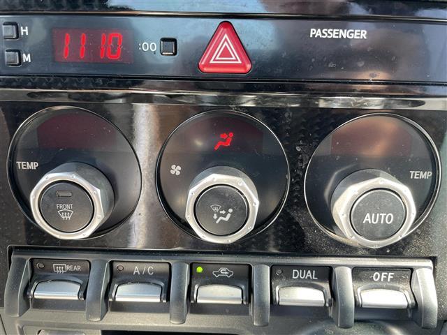 ８６ ＧＴリミテッド　ブラックパッケージ　登録時走行距離８６６３５ｋｍ　社外ナビ（ＡＭ／ＦＭ／ＣＤ／ＤＶＤ／ＢＴ）　バックカメラ　ＲＡＹＳ１８インチアルミホイール　ＢＬＩＴＺマフラー　ＴＯＭ’Ｓエアロパーツ　純正ｂｒｅｍｂｏレッドキャリパー（20枚目）