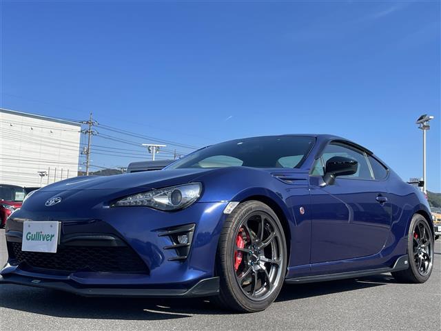 ８６ ＧＴリミテッド　ブラックパッケージ　登録時走行距離８６６３５ｋｍ　社外ナビ（ＡＭ／ＦＭ／ＣＤ／ＤＶＤ／ＢＴ）　バックカメラ　ＲＡＹＳ１８インチアルミホイール　ＢＬＩＴＺマフラー　ＴＯＭ’Ｓエアロパーツ　純正ｂｒｅｍｂｏレッドキャリパー（39枚目）