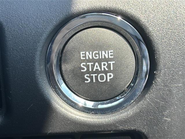 エスクァイア Ｇｉ　プレミアムパッケージ　ブラックテーラード　純正１０インチＳＤナビ　純正フリップダウンモニター　バックカメラ　ビルトインＥＴＣ　両側パワースライドドア　後席エアコン　ハーフレザーシート　ＤＮ席シートヒーター　キャプテンシート　トヨタセーフティセ（12枚目）