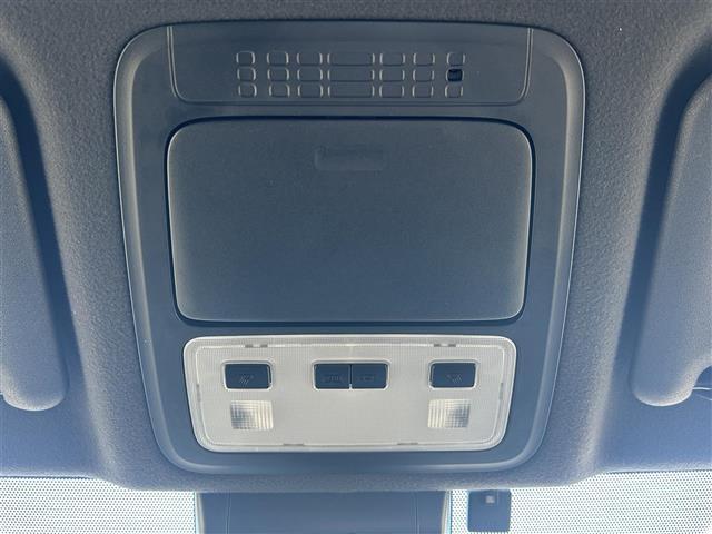 エスクァイア Ｇｉ　プレミアムパッケージ　ブラックテーラード　純正１０インチＳＤナビ　純正フリップダウンモニター　バックカメラ　ビルトインＥＴＣ　両側パワースライドドア　後席エアコン　ハーフレザーシート　ＤＮ席シートヒーター　キャプテンシート　トヨタセーフティセ（21枚目）