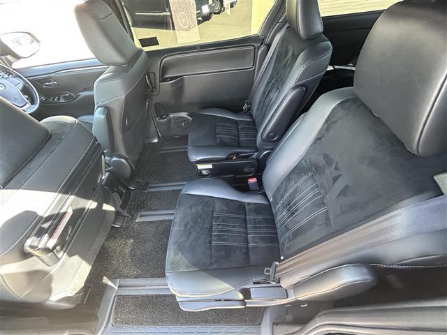 エスクァイア Ｇｉ　プレミアムパッケージ　ブラックテーラード　純正１０インチＳＤナビ　純正フリップダウンモニター　バックカメラ　ビルトインＥＴＣ　両側パワースライドドア　後席エアコン　ハーフレザーシート　ＤＮ席シートヒーター　キャプテンシート　トヨタセーフティセ（23枚目）