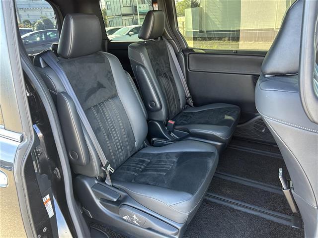 エスクァイア Ｇｉ　プレミアムパッケージ　ブラックテーラード　純正１０インチＳＤナビ　純正フリップダウンモニター　バックカメラ　ビルトインＥＴＣ　両側パワースライドドア　後席エアコン　ハーフレザーシート　ＤＮ席シートヒーター　キャプテンシート　トヨタセーフティセ（27枚目）