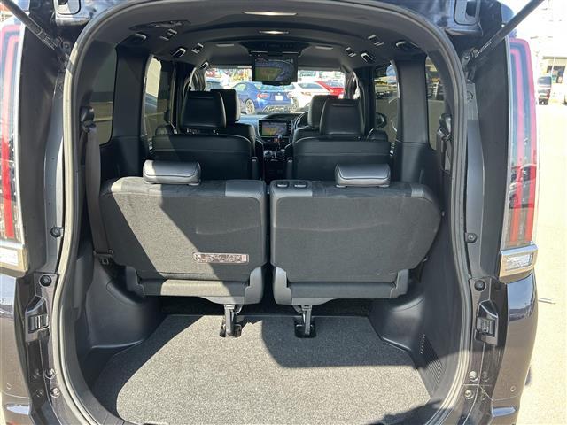 エスクァイア Ｇｉ　プレミアムパッケージ　ブラックテーラード　純正１０インチＳＤナビ　純正フリップダウンモニター　バックカメラ　ビルトインＥＴＣ　両側パワースライドドア　後席エアコン　ハーフレザーシート　ＤＮ席シートヒーター　キャプテンシート　トヨタセーフティセ（29枚目）