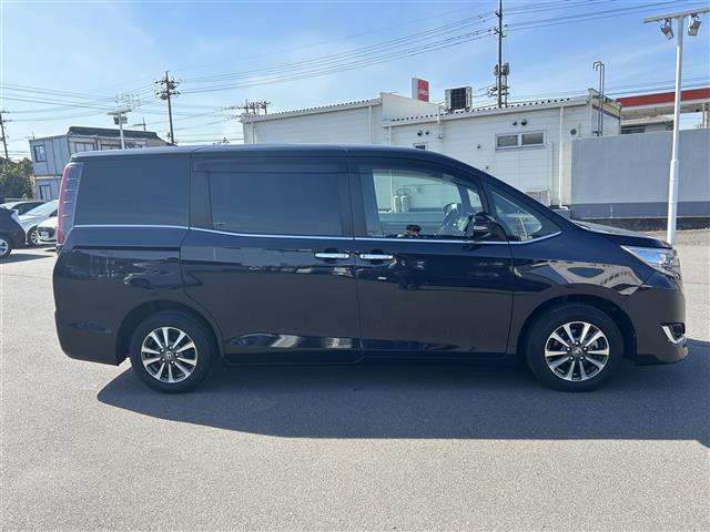 エスクァイア Ｇｉ　プレミアムパッケージ　ブラックテーラード　純正１０インチＳＤナビ　純正フリップダウンモニター　バックカメラ　ビルトインＥＴＣ　両側パワースライドドア　後席エアコン　ハーフレザーシート　ＤＮ席シートヒーター　キャプテンシート　トヨタセーフティセ（36枚目）