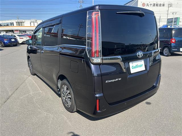 エスクァイア Ｇｉ　プレミアムパッケージ　ブラックテーラード　純正１０インチＳＤナビ　純正フリップダウンモニター　バックカメラ　ビルトインＥＴＣ　両側パワースライドドア　後席エアコン　ハーフレザーシート　ＤＮ席シートヒーター　キャプテンシート　トヨタセーフティセ（41枚目）