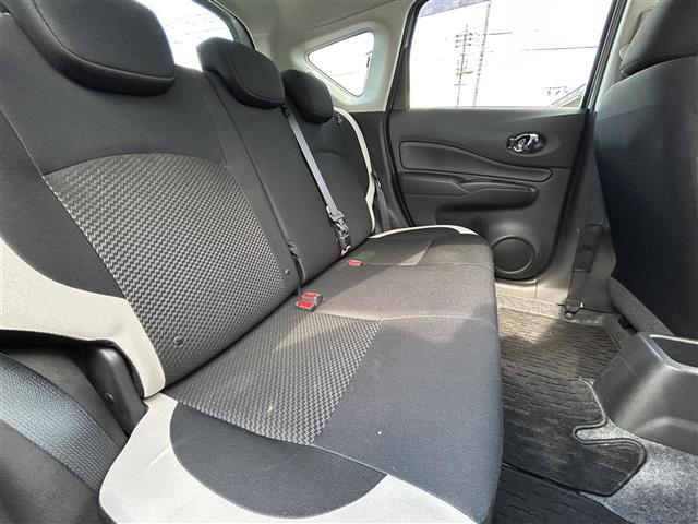 ノート e-パワー X 純正ナビ バックカメラ エマージェンシーブレーキ 車線逸脱防止支援システム 横滑り防止装置 車両接近通報装置 電動格納ミラー オートライト プッシュスタート スマートキー 純正フロアマット(27枚目)