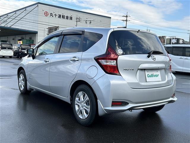 ノート e-パワー X 純正ナビ バックカメラ エマージェンシーブレーキ 車線逸脱防止支援システム 横滑り防止装置 車両接近通報装置 電動格納ミラー オートライト プッシュスタート スマートキー 純正フロアマット(37枚目)
