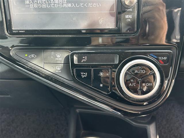 アクア クロスオーバー 純正ナビ フルセグ バックカメラ ETC 前後ドラレコ シートヒーター 衝突軽減 横滑り防止装置 レーンキープアシスト オートライト オートハイビーム アイドリングストップ 純正AW 純正フロアマット(17枚目)