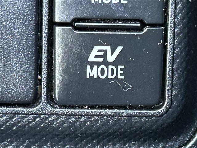 アクア Sスタイルブラック モデリスタエアロ 純正ナビ フルセグ バックカメラ ドラレコ 衝突軽減 横滑り防止装置 レーンキープアシスト オートハイビーム オートライト アイドリングストップ 純正AW 純正フロアマット(8枚目)