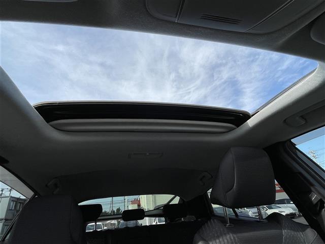 プリウス A サンルーフ モデリスタ 純正9型ナビ バックカメラ ETC BSM トヨタセーフティセンス レーダークルーズ レーンキープ ヘッドアップディスプレイ 純正フロアマット 15インチ純正AW(6枚目)