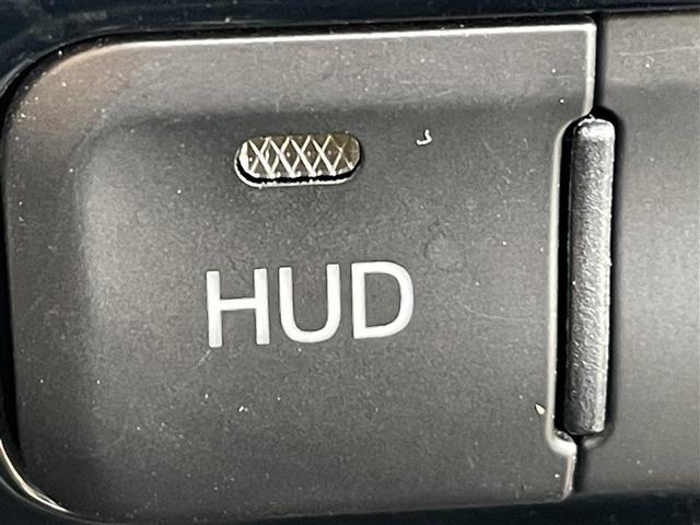 プリウス A サンルーフ モデリスタ 純正9型ナビ バックカメラ ETC BSM トヨタセーフティセンス レーダークルーズ レーンキープ ヘッドアップディスプレイ 純正フロアマット 15インチ純正AW(8枚目)