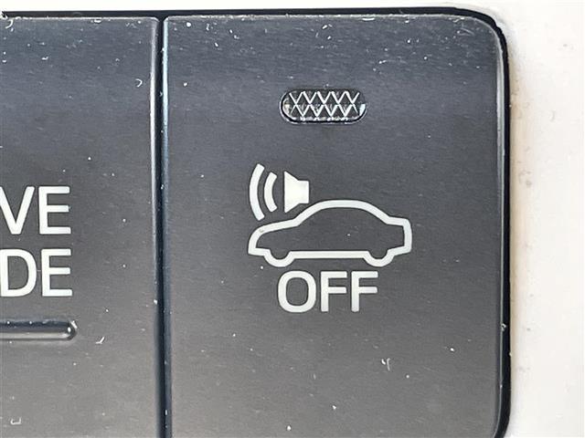 プリウス A サンルーフ モデリスタ 純正9型ナビ バックカメラ ETC BSM トヨタセーフティセンス レーダークルーズ レーンキープ ヘッドアップディスプレイ 純正フロアマット 15インチ純正AW(12枚目)