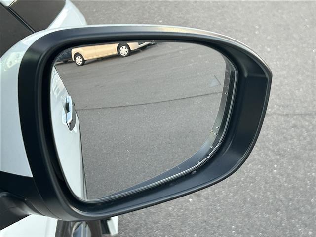 セレナ ハイウェイスターV 純正ナビ AppleCarPlay 両側パワスラ 全方位カメラ ETC クリアランスソナー 衝突軽減 横滑り防止装置 クルコン レーンキープアシスト オートライト 純正AW 防水シート フロアマット(23枚目)