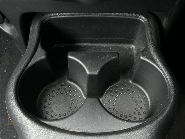 マーチ Ｓ　純正オーディオ　横滑り防止装置　ヘッドライトレベライザー　電動格納ミラー　純正フロアマット　リモコンキー　保証書／取扱説明書（18枚目）