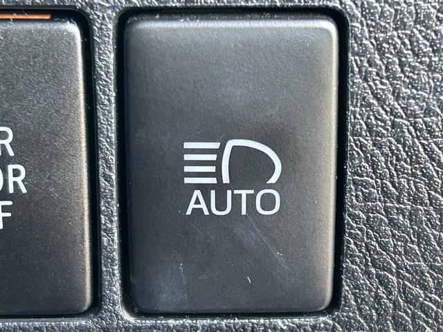 アルファード ２．５Ｓ　Ｃパッケージ　ＡＬＰＩＮＥナビ　後席モニター　バックカメラ　ＥＴＣ　ドラレコ　両側パワスラ　トヨタセーフティセンス　レーダークルーズコントロール　本革シート　ベンチレーション　オットマン　１８インチ純正ＡＷ（8枚目）