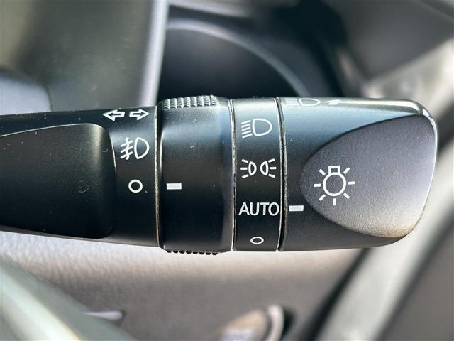 アルファード ２．５Ｓ　Ｃパッケージ　ＡＬＰＩＮＥナビ　後席モニター　バックカメラ　ＥＴＣ　ドラレコ　両側パワスラ　トヨタセーフティセンス　レーダークルーズコントロール　本革シート　ベンチレーション　オットマン　１８インチ純正ＡＷ（17枚目）