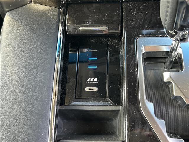 アルファード ２．５Ｓ　Ｃパッケージ　ＡＬＰＩＮＥナビ　後席モニター　バックカメラ　ＥＴＣ　ドラレコ　両側パワスラ　トヨタセーフティセンス　レーダークルーズコントロール　本革シート　ベンチレーション　オットマン　１８インチ純正ＡＷ（21枚目）