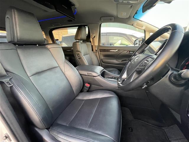 アルファード ２．５Ｓ　Ｃパッケージ　ＡＬＰＩＮＥナビ　後席モニター　バックカメラ　ＥＴＣ　ドラレコ　両側パワスラ　トヨタセーフティセンス　レーダークルーズコントロール　本革シート　ベンチレーション　オットマン　１８インチ純正ＡＷ（24枚目）