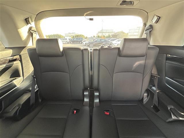 アルファード ２．５Ｓ　Ｃパッケージ　ＡＬＰＩＮＥナビ　後席モニター　バックカメラ　ＥＴＣ　ドラレコ　両側パワスラ　トヨタセーフティセンス　レーダークルーズコントロール　本革シート　ベンチレーション　オットマン　１８インチ純正ＡＷ（27枚目）