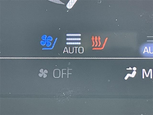 クラウンハイブリッド Ｇ　純正ナビ　全方位カメラ　ＥＴＣ２．０　ドラレコ　リヤコンフォートパッケージ　トヨタセーフティセンス　レーダークルーズコントロール　アドバンストパーク　全席パワーシート／シートヒーター　本革シート（7枚目）