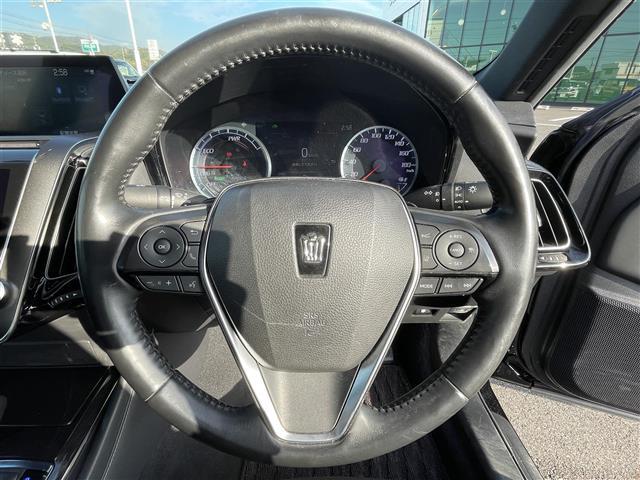 クラウンハイブリッド Ｇ　純正ナビ　全方位カメラ　ＥＴＣ２．０　ドラレコ　リヤコンフォートパッケージ　トヨタセーフティセンス　レーダークルーズコントロール　アドバンストパーク　全席パワーシート／シートヒーター　本革シート（13枚目）