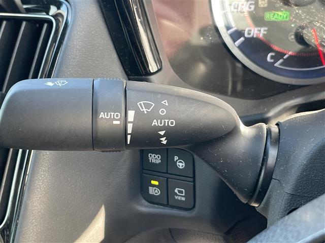 クラウンハイブリッド Ｇ　純正ナビ　全方位カメラ　ＥＴＣ２．０　ドラレコ　リヤコンフォートパッケージ　トヨタセーフティセンス　レーダークルーズコントロール　アドバンストパーク　全席パワーシート／シートヒーター　本革シート（17枚目）