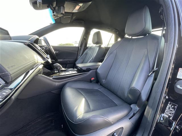 クラウンハイブリッド Ｇ　純正ナビ　全方位カメラ　ＥＴＣ２．０　ドラレコ　リヤコンフォートパッケージ　トヨタセーフティセンス　レーダークルーズコントロール　アドバンストパーク　全席パワーシート／シートヒーター　本革シート（33枚目）