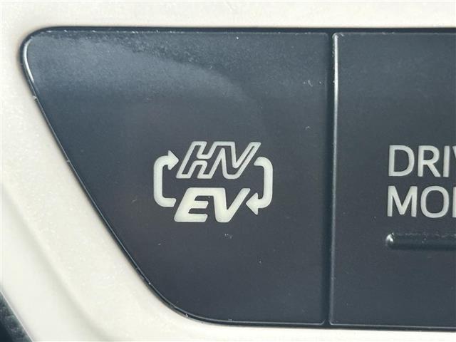 気になる車はすぐにお問い合わせください！画面右側の００６６から始まる無料ダイヤルからお問い合わせ下さい！専門スタッフがお車のご質問にお答えいたします！