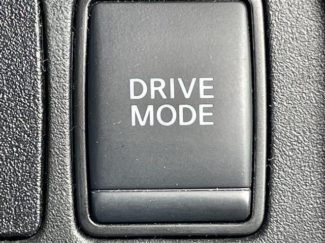 セレナ ｅ－パワー　ハイウェイスターＶ　純正１０インチナビ　全方位カメラ　両側パワスラ　ＢＳＭ　ＥＴＣ　デジタルインナーミラー　プロパイロット　レーダークルーズコントロール　衝突軽減　純正フロアマット　１５インチ純正ＡＷ　コーナーセンサー（4枚目）