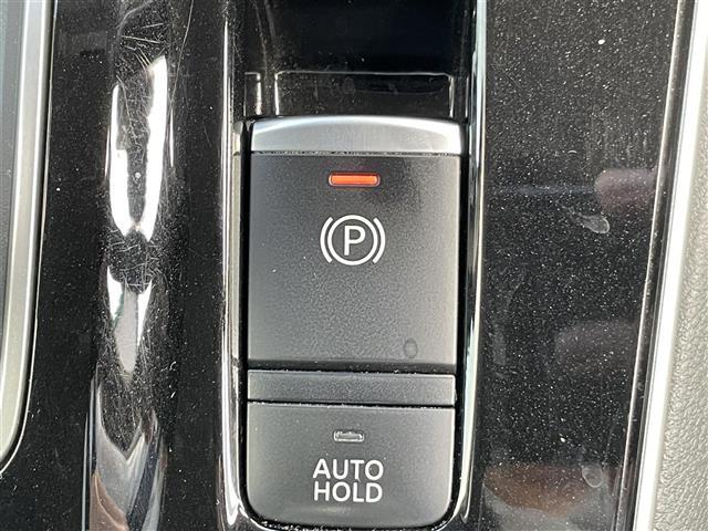 セレナ ｅ－パワー　ハイウェイスターＶ　純正１０インチナビ　全方位カメラ　両側パワスラ　ＢＳＭ　ＥＴＣ　デジタルインナーミラー　プロパイロット　レーダークルーズコントロール　衝突軽減　純正フロアマット　１５インチ純正ＡＷ　コーナーセンサー（8枚目）