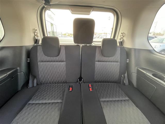 セレナ ｅ－パワー　ハイウェイスターＶ　純正１０インチナビ　全方位カメラ　両側パワスラ　ＢＳＭ　ＥＴＣ　デジタルインナーミラー　プロパイロット　レーダークルーズコントロール　衝突軽減　純正フロアマット　１５インチ純正ＡＷ　コーナーセンサー（27枚目）