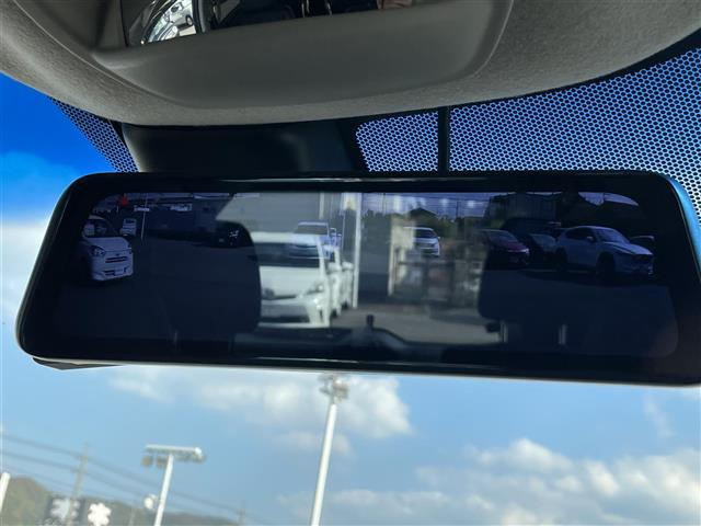 フリードハイブリッド ハイブリッド・ＥＸ　純正ナビ　バックカメラ　両側パワスラ　ＥＴＣ　ドラレコ　デジタルインナーミラー　ホンダセンシング　レーダークルーズコントロール　レーンキープアシスト　シートヒーター　１５インチ社外ＡＷ　フロアマット（5枚目）