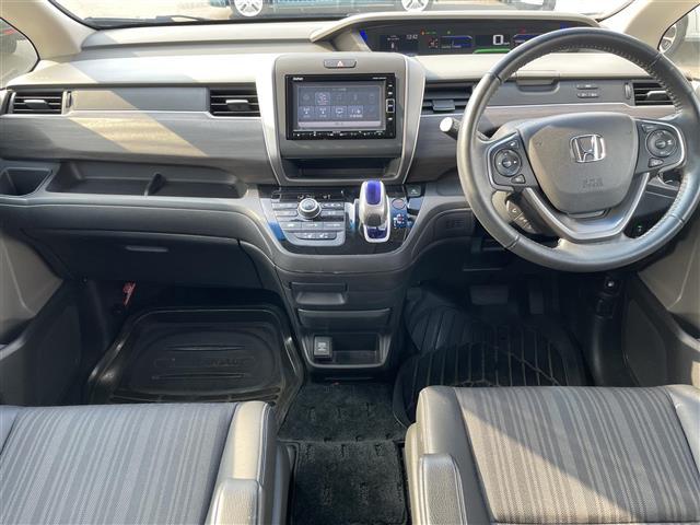 フリードハイブリッド ハイブリッド・ＥＸ　純正ナビ　バックカメラ　両側パワスラ　ＥＴＣ　ドラレコ　デジタルインナーミラー　ホンダセンシング　レーダークルーズコントロール　レーンキープアシスト　シートヒーター　１５インチ社外ＡＷ　フロアマット（42枚目）