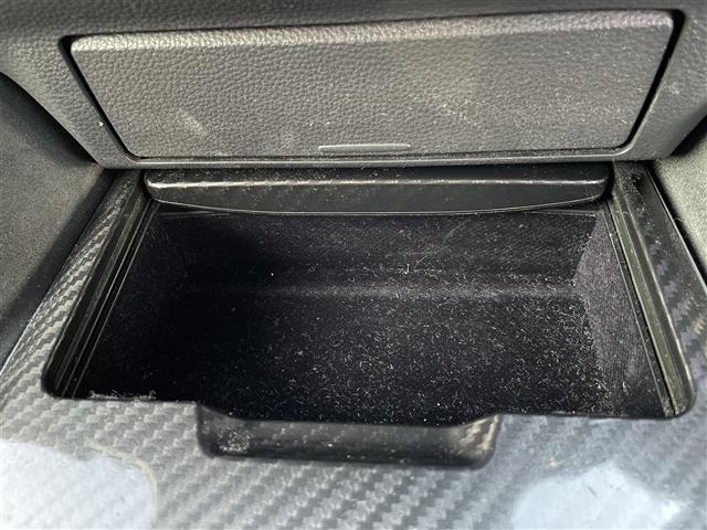 クラウンハイブリッド ＲＳアドバンス　純正ナビ　バックカメラ　ＥＴＣ　ＨＵＤ　ドラレコ　トヨタセーフティセンス　ＢＳＭ　レーダークルーズコントロール　パワーシート　シートヒーター　ステアリングヒーター　フロアマット　１８インチ純正ＡＷ（19枚目）