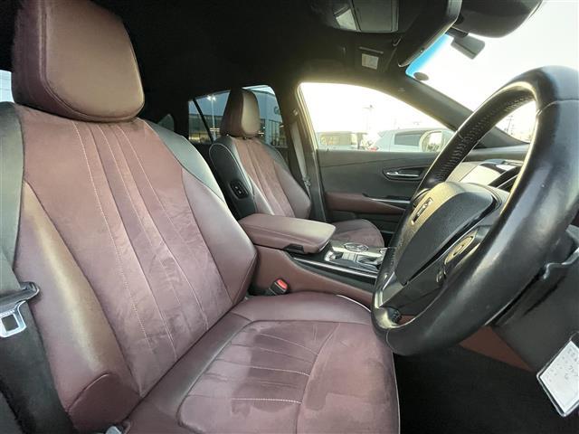 クラウンハイブリッド ＲＳアドバンス　純正ナビ　バックカメラ　ＥＴＣ　ＨＵＤ　ドラレコ　トヨタセーフティセンス　ＢＳＭ　レーダークルーズコントロール　パワーシート　シートヒーター　ステアリングヒーター　フロアマット　１８インチ純正ＡＷ（26枚目）