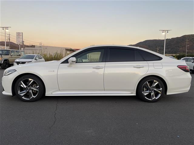 クラウンハイブリッド ＲＳアドバンス　純正ナビ　バックカメラ　ＥＴＣ　ＨＵＤ　ドラレコ　トヨタセーフティセンス　ＢＳＭ　レーダークルーズコントロール　パワーシート　シートヒーター　ステアリングヒーター　フロアマット　１８インチ純正ＡＷ（36枚目）