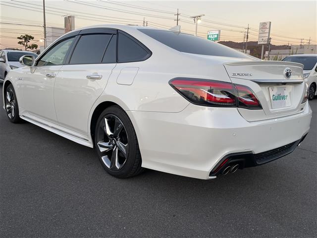 クラウンハイブリッド ＲＳアドバンス　純正ナビ　バックカメラ　ＥＴＣ　ＨＵＤ　ドラレコ　トヨタセーフティセンス　ＢＳＭ　レーダークルーズコントロール　パワーシート　シートヒーター　ステアリングヒーター　フロアマット　１８インチ純正ＡＷ（43枚目）