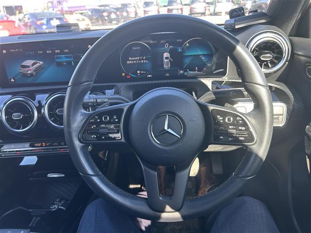 Ａクラス Ａ１８０　スタイル　純正ナビ　バックカメラ　ＥＴＣ２．０　ＢＳＭ　ドラレコ　シートヒーター　クリアランスソナー　衝突軽減　横滑り防止装置　クルコン　レーンキープアシスト　オートライト　アイドリングストップ　純正ＡＷ（12枚目）