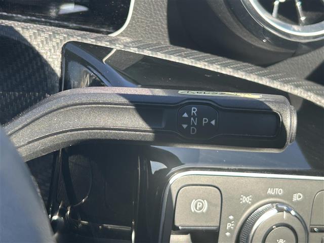 Ａクラス Ａ１８０　スタイル　純正ナビ　バックカメラ　ＥＴＣ２．０　ＢＳＭ　ドラレコ　シートヒーター　クリアランスソナー　衝突軽減　横滑り防止装置　クルコン　レーンキープアシスト　オートライト　アイドリングストップ　純正ＡＷ（16枚目）