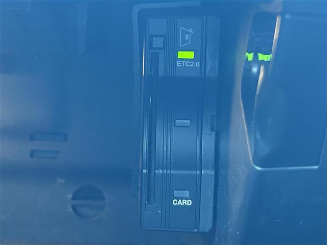 Ａクラス Ａ１８０　スタイル　純正ナビ　バックカメラ　ＥＴＣ２．０　ＢＳＭ　ドラレコ　シートヒーター　クリアランスソナー　衝突軽減　横滑り防止装置　クルコン　レーンキープアシスト　オートライト　アイドリングストップ　純正ＡＷ（22枚目）