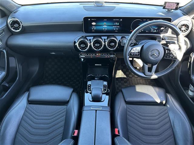 Ａクラス Ａ１８０　スタイル　純正ナビ　バックカメラ　ＥＴＣ２．０　ＢＳＭ　ドラレコ　シートヒーター　クリアランスソナー　衝突軽減　横滑り防止装置　クルコン　レーンキープアシスト　オートライト　アイドリングストップ　純正ＡＷ（42枚目）