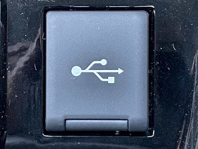 気になる車はすぐにお問い合わせください！画面右側の００６６から始まる無料ダイヤルからお問い合わせ下さい！専門スタッフがお車のご質問にお答えいたします！