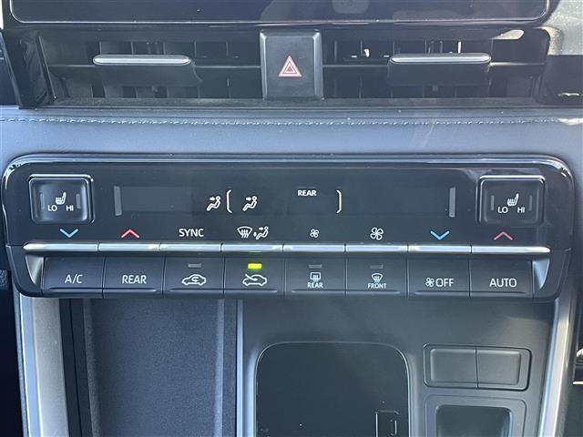 ヴォクシー ハイブリッドＳ－Ｚ　純正１０．５インチディスプレイオーディオ　純正１４インチフリップダウンモニター　バックカメラ　両側パワスラ　ドラレコ　ＥＴＣ２．０　シートヒーター　トヨタセーフティセンス　レーダークルーズコントロール（19枚目）