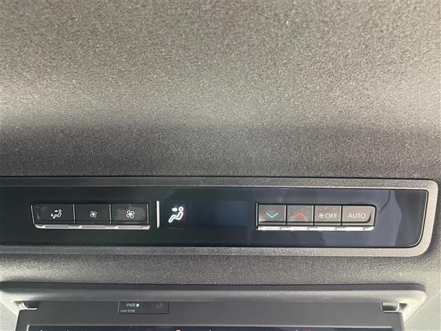 ヴォクシー ハイブリッドＳ－Ｚ　純正１０．５インチディスプレイオーディオ　純正１４インチフリップダウンモニター　バックカメラ　両側パワスラ　ドラレコ　ＥＴＣ２．０　シートヒーター　トヨタセーフティセンス　レーダークルーズコントロール（22枚目）