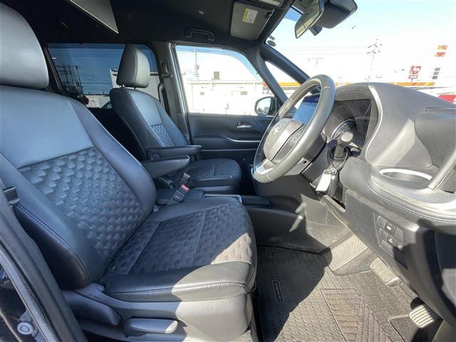 ヴォクシー ハイブリッドＳ－Ｚ　純正１０．５インチディスプレイオーディオ　純正１４インチフリップダウンモニター　バックカメラ　両側パワスラ　ドラレコ　ＥＴＣ２．０　シートヒーター　トヨタセーフティセンス　レーダークルーズコントロール（24枚目）