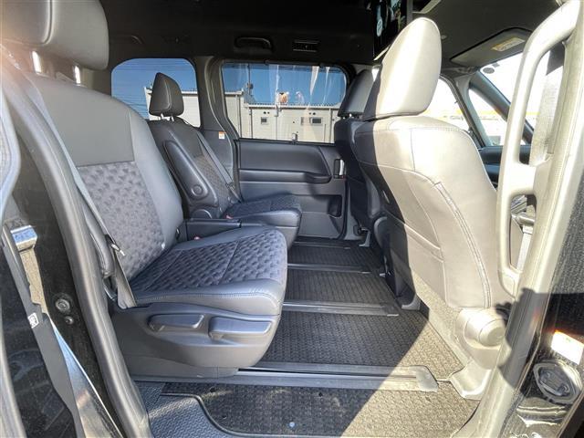 ヴォクシー ハイブリッドＳ－Ｚ　純正１０．５インチディスプレイオーディオ　純正１４インチフリップダウンモニター　バックカメラ　両側パワスラ　ドラレコ　ＥＴＣ２．０　シートヒーター　トヨタセーフティセンス　レーダークルーズコントロール（26枚目）