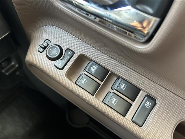 ムーヴキャンバス セオリーＧ　社外ナビ　全方位カメラ　両側パワスラ　衝突軽減ブレーキ　コーナーセンサー　アイドリングストップ　電子パーキング　オートライト　シートヒーター　プッシュスタート　スマートキー　純正フロアマット（23枚目）