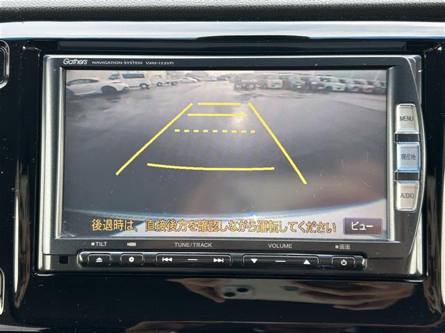 Ｎ－ＷＧＮカスタム Ｇ・ターボパッケージ　純正ナビ　バックカメラ　衝突軽減ブレーキ　ＥＴＣ　クルーズコントロール　ハーフレザーシート　横滑り防止装置　アイドリングストップ　オートライト　電動格納ミラー　純正１５インチＡＷ　プッシュスタート（3枚目）