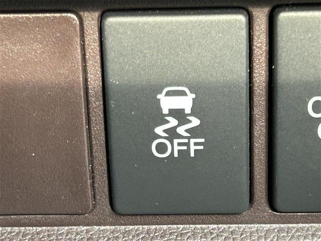 Ｎ－ＷＧＮカスタム Ｇ・ターボパッケージ　純正ナビ　バックカメラ　衝突軽減ブレーキ　ＥＴＣ　クルーズコントロール　ハーフレザーシート　横滑り防止装置　アイドリングストップ　オートライト　電動格納ミラー　純正１５インチＡＷ　プッシュスタート（5枚目）